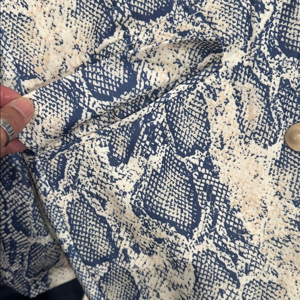 Unique21 Blue and Cream Snake Print Blazer - Picture 3 of 6